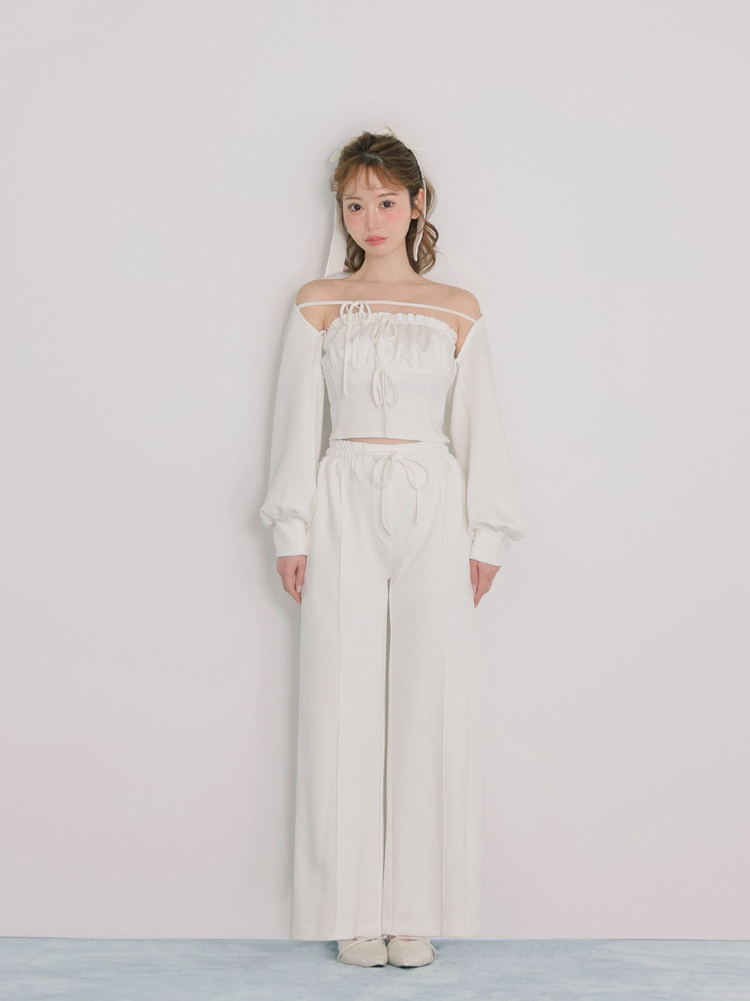 model：162cm　(size：F　color：White)