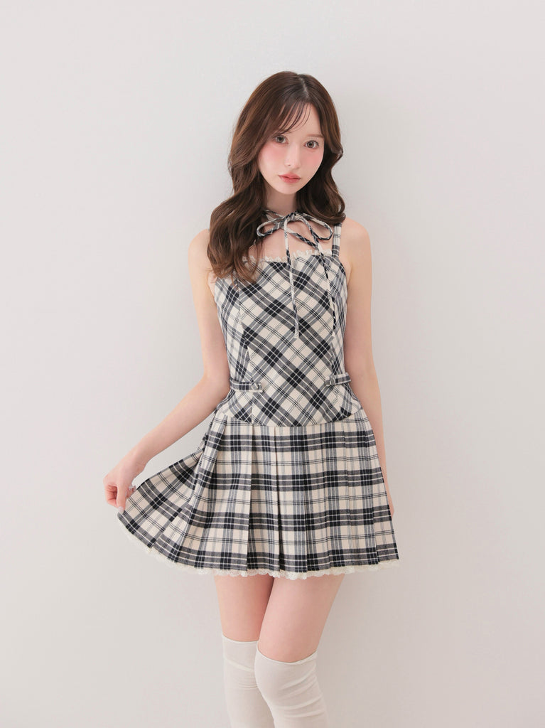 model：162cm　(size：F　color：Ivory×Black)