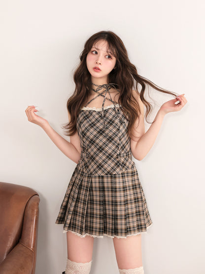model：160cm　(size：F　color：Beige×Brown)