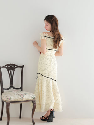 model：160cm　(size：F　color：Ivory)