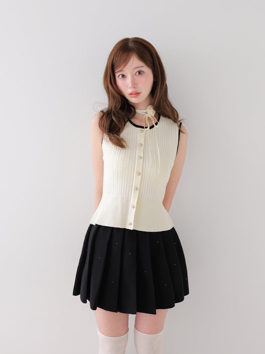 model：162cm　(size：F　color：Ivory×Black)