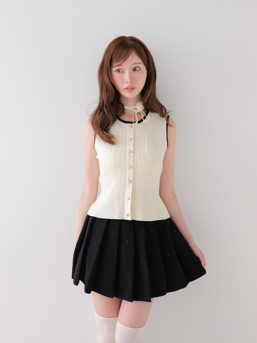 model：162cm　(size：F　color：Ivory×Black)