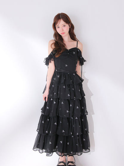 model：162cm　(size：F　color：Black)