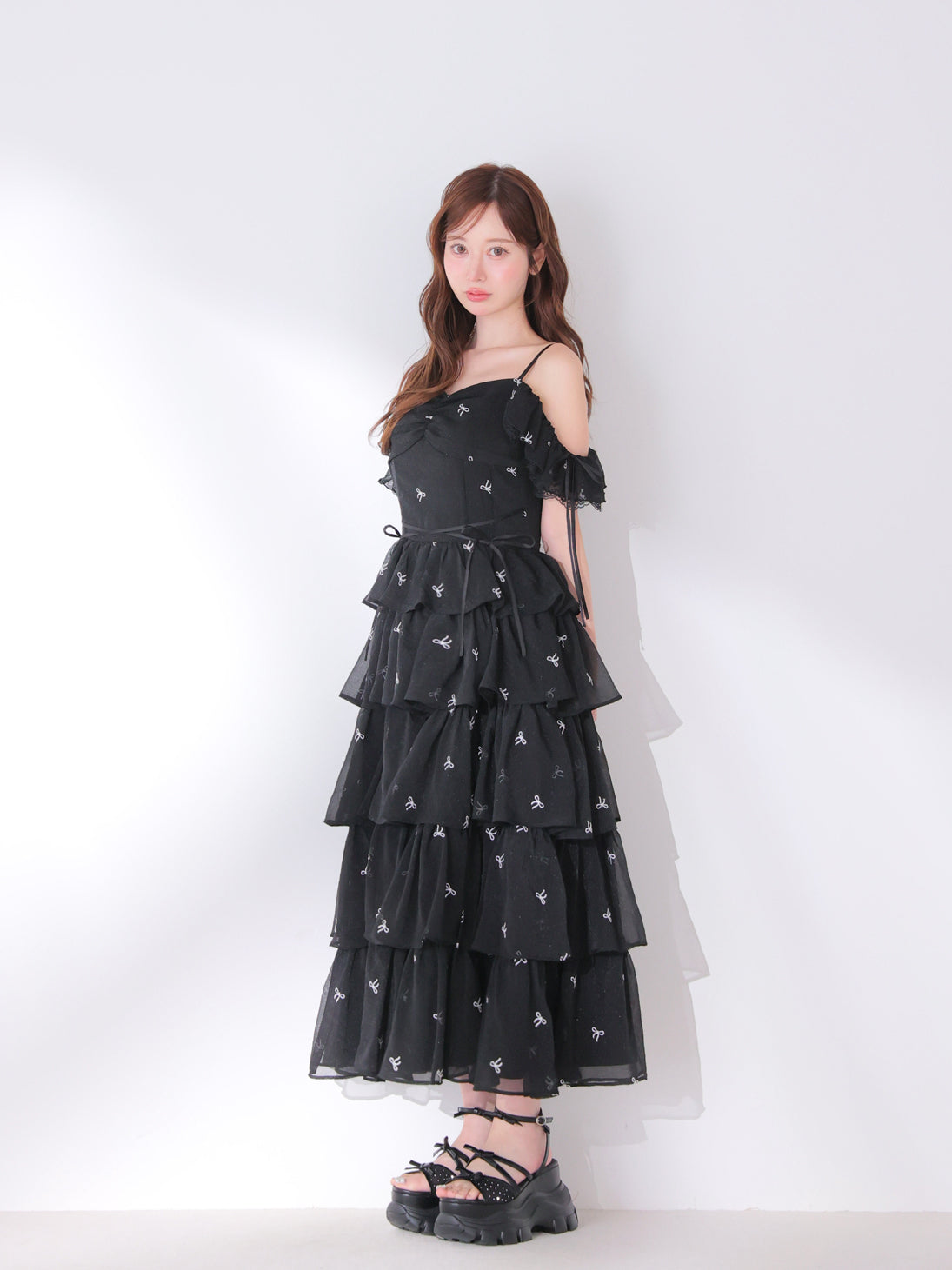 model：162cm　(size：F　color：Black)