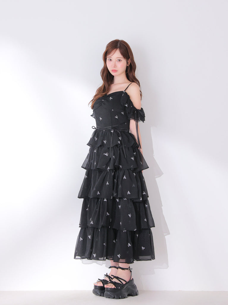 model：162cm　(size：F　color：Black)