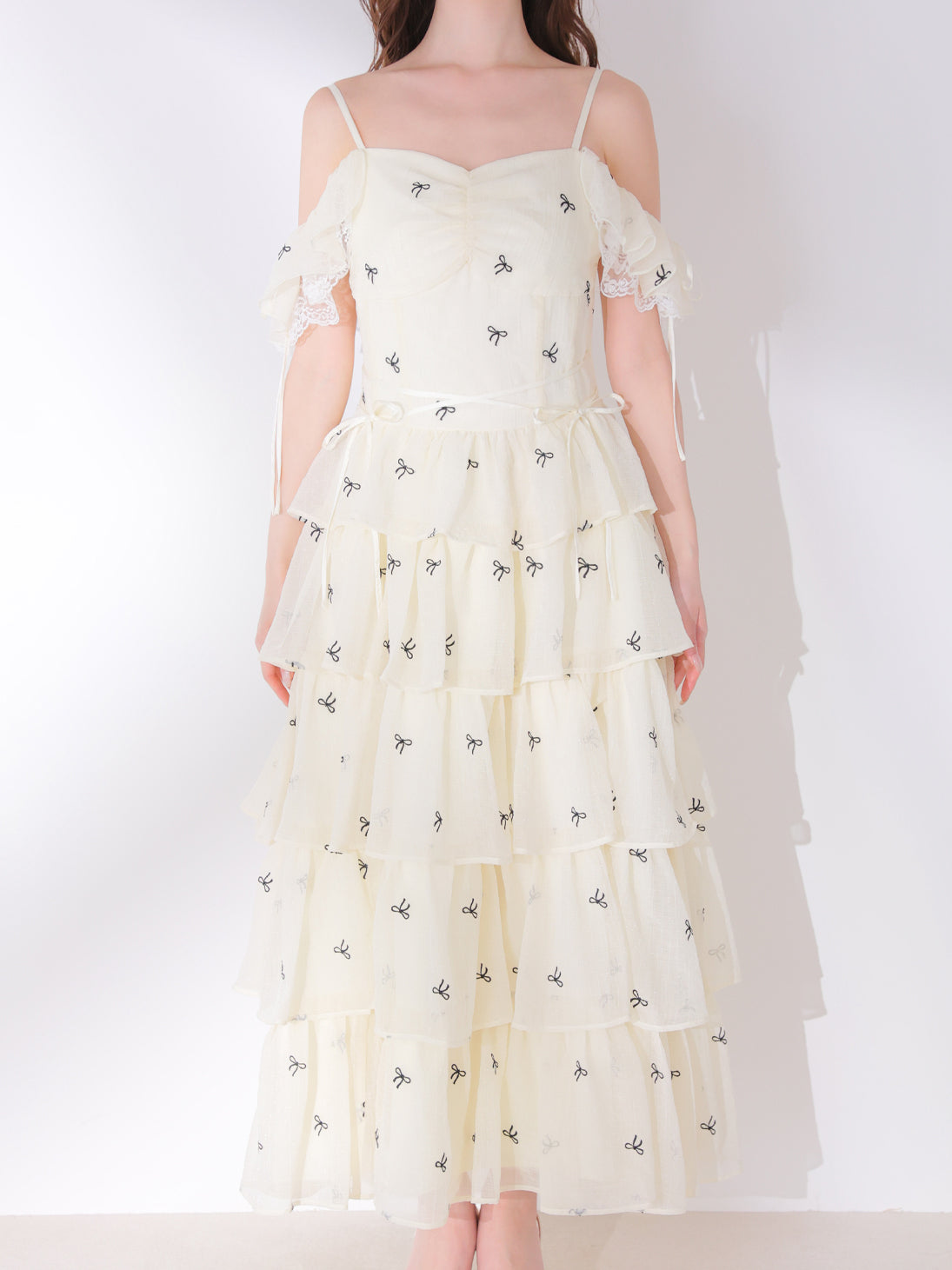 model：162cm　(size：F　color：Ivory)