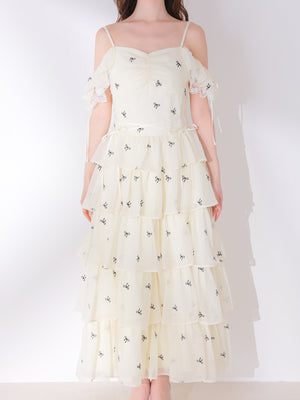 model：162cm　(size：F　color：Ivory)