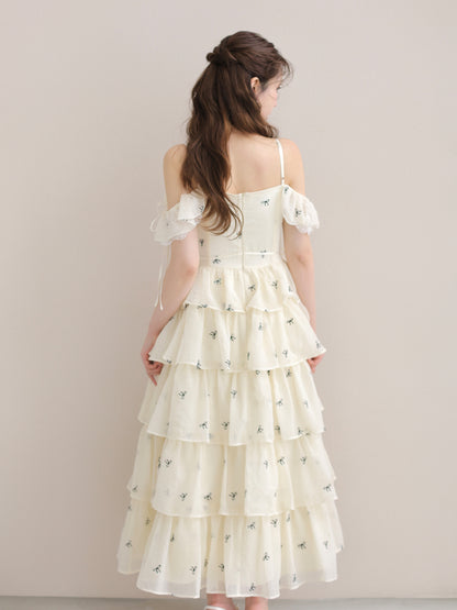 model：160cm　(size：F　color：Ivory)