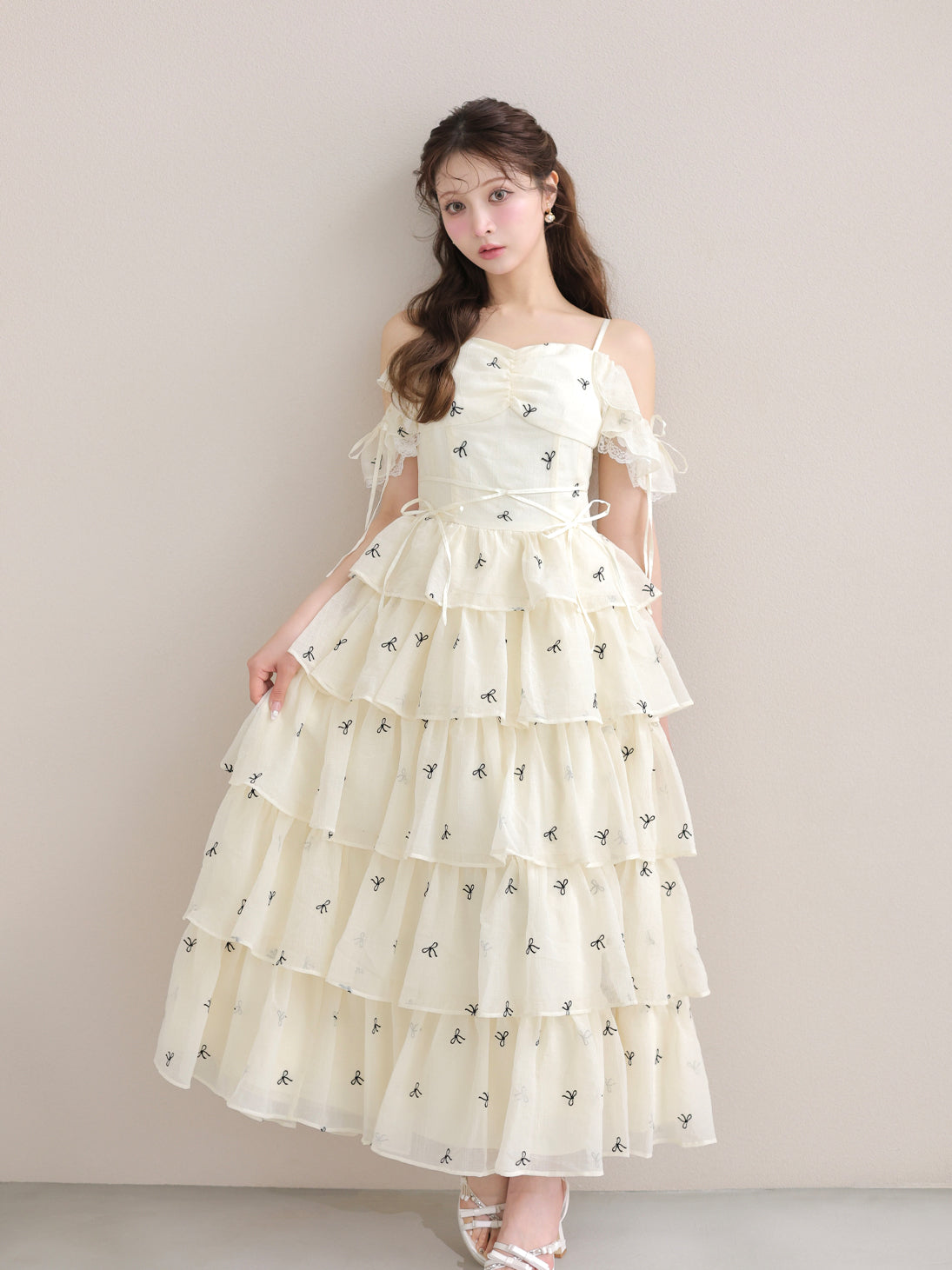 model：160cm　(size：F　color：Ivory)