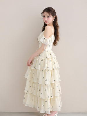 model：160cm　(size：F　color：Ivory)