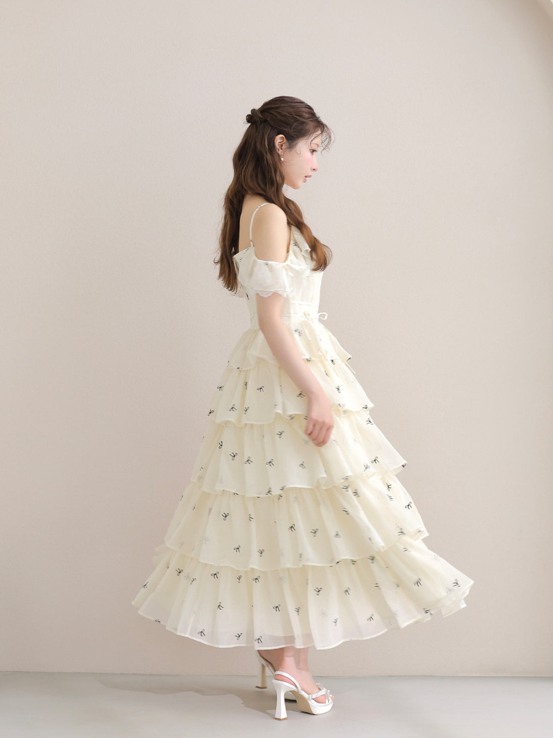 model：160cm　(size：F　color：Ivory)