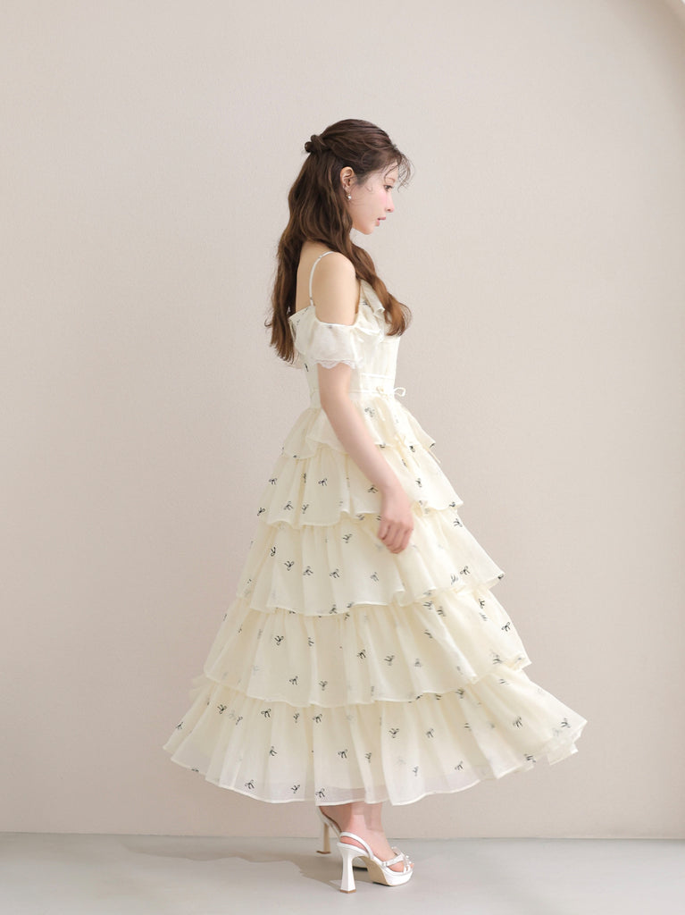 model：160cm　(size：F　color：Ivory)