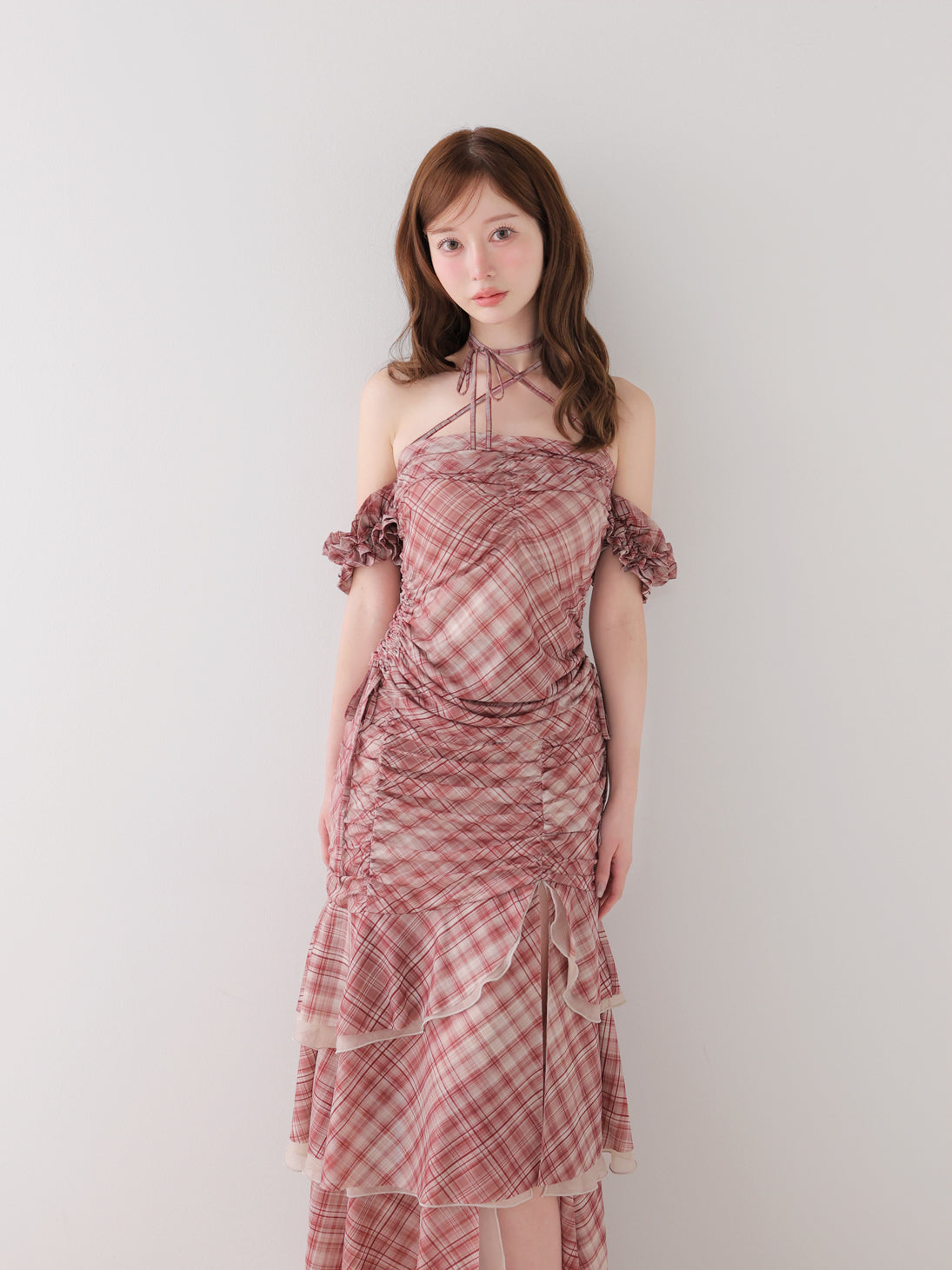 model：162cm　(size：F　color：Red)