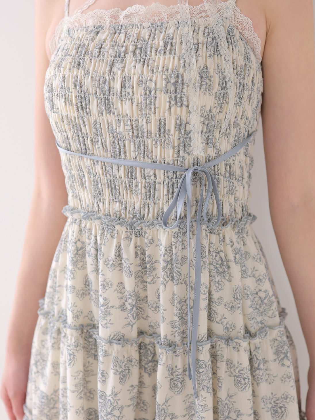 Noble flower ribbon long onepiece(eme11089) – M me eme