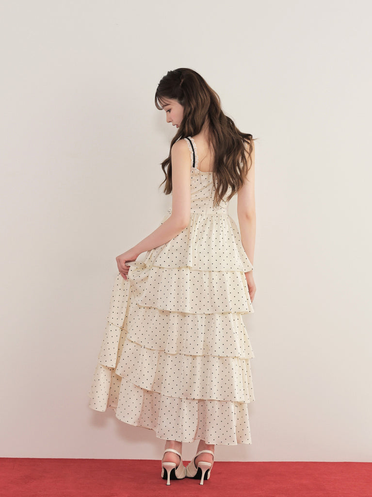 model：160cm　(size：F　color：Ivory)
