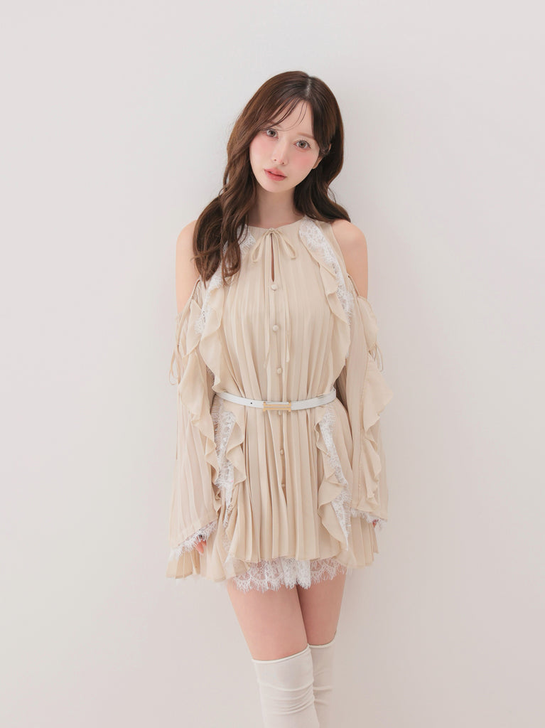 model：162cm　(size：F　color：Beige)