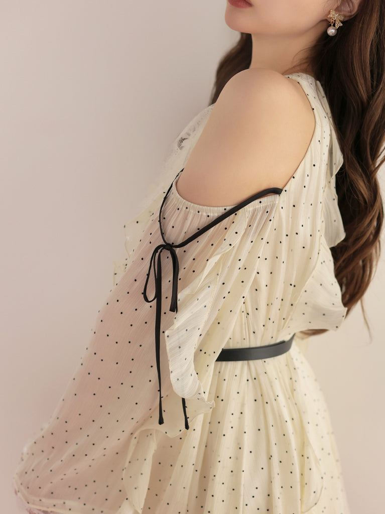 model：160cm　(size：F　color：Dot)