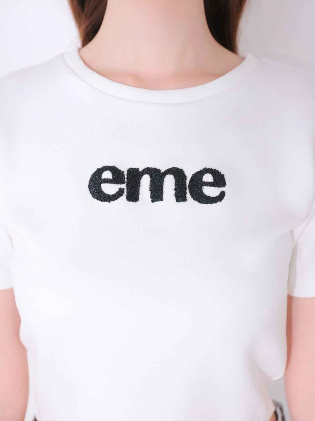 Embroidered logo cropped T-shirt(eme11104)
