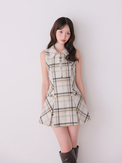 model：162cm　(size：F　color：White)