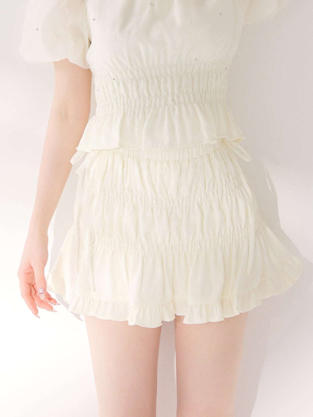 model：160cm　(size：F　color：Ivory)