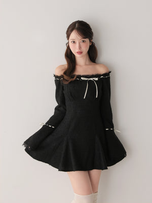model：162cm　(size：F　color：Black)