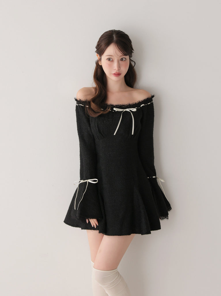 model：162cm　(size：F　color：Black)