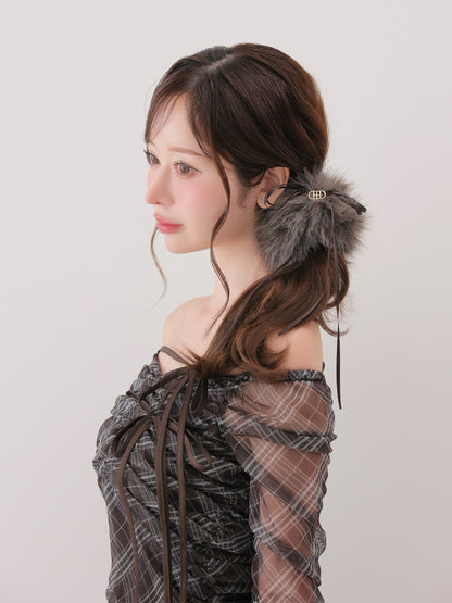 color：Brown