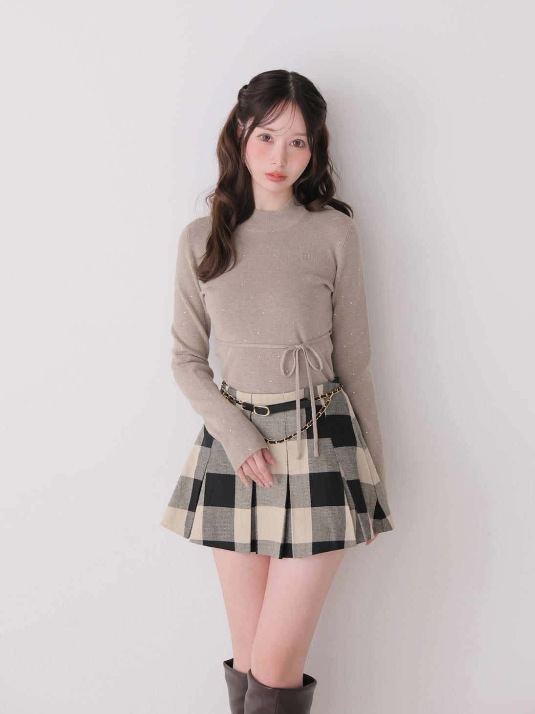 model：162cm　(size：F　color：Beige)
