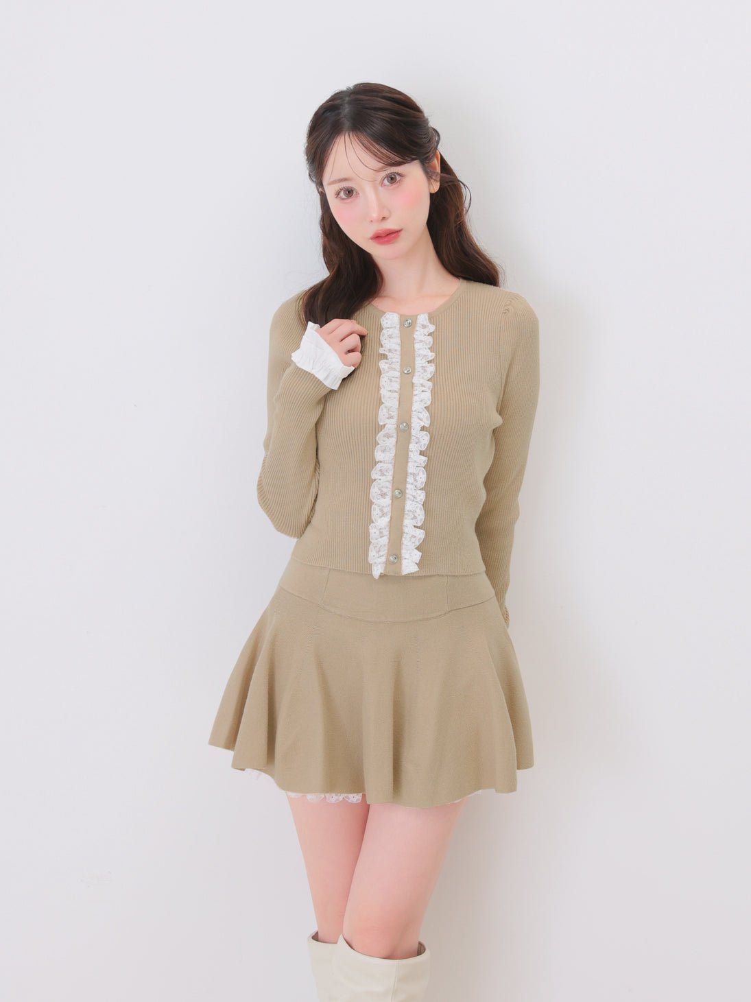 model：162cm　(size：F　color：Mocha)