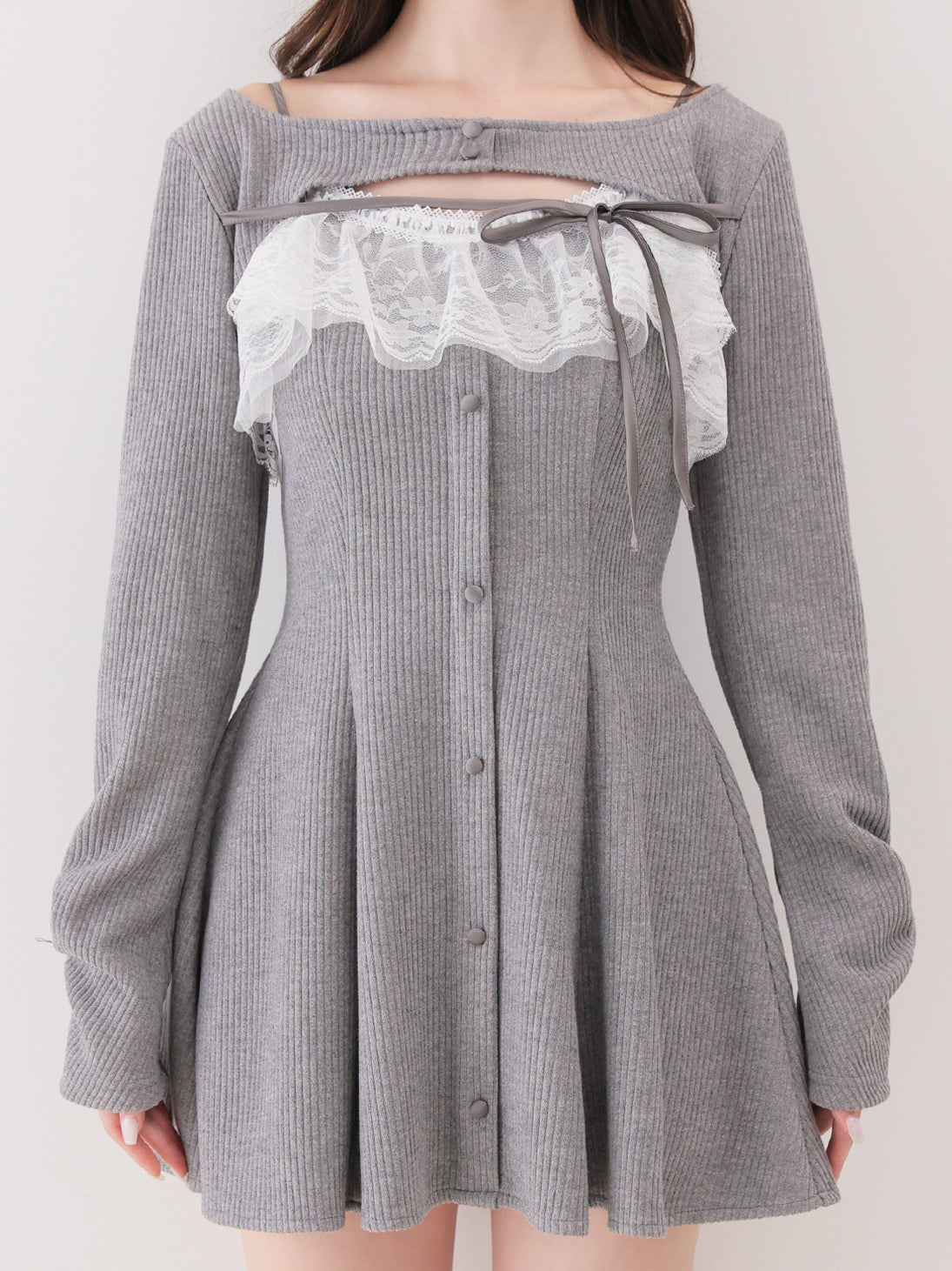 model：162cm　(size：F　color：Gray)