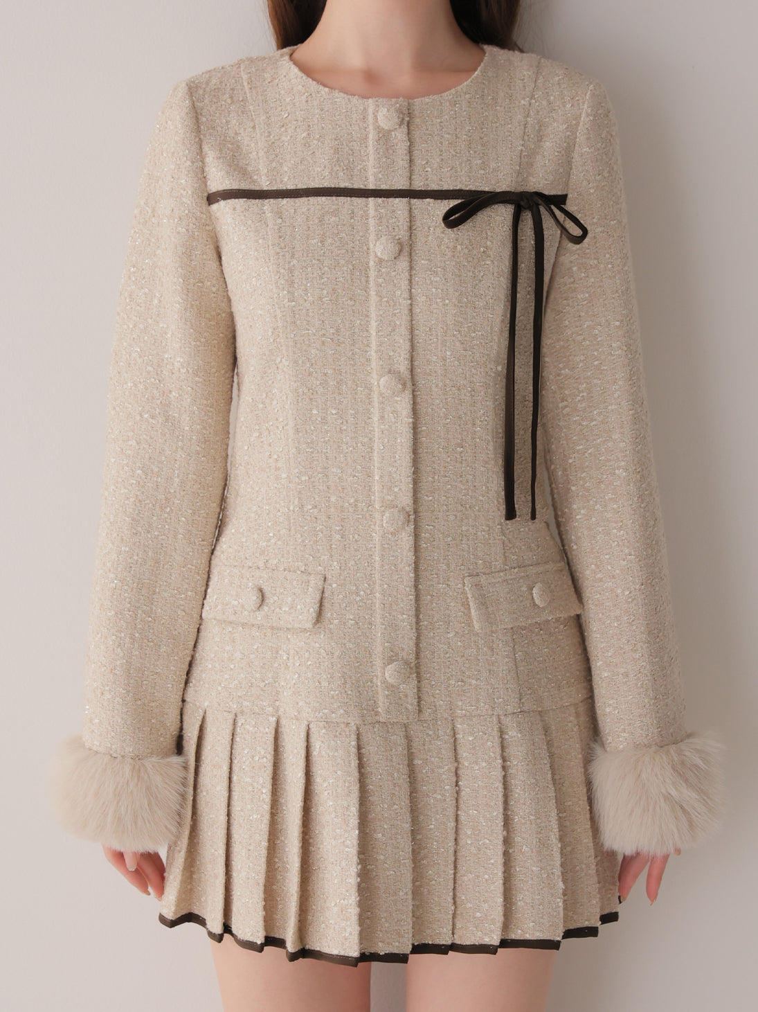 model：162cm　(size：F　color：Beige)