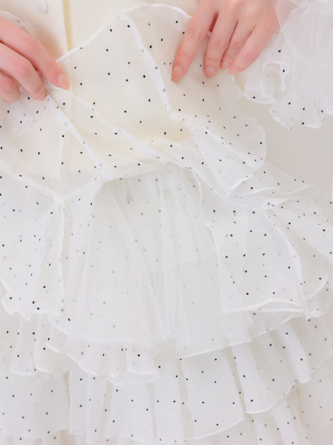 【Pre Order】Frill collar flocky dot cardigan(eme11146)
