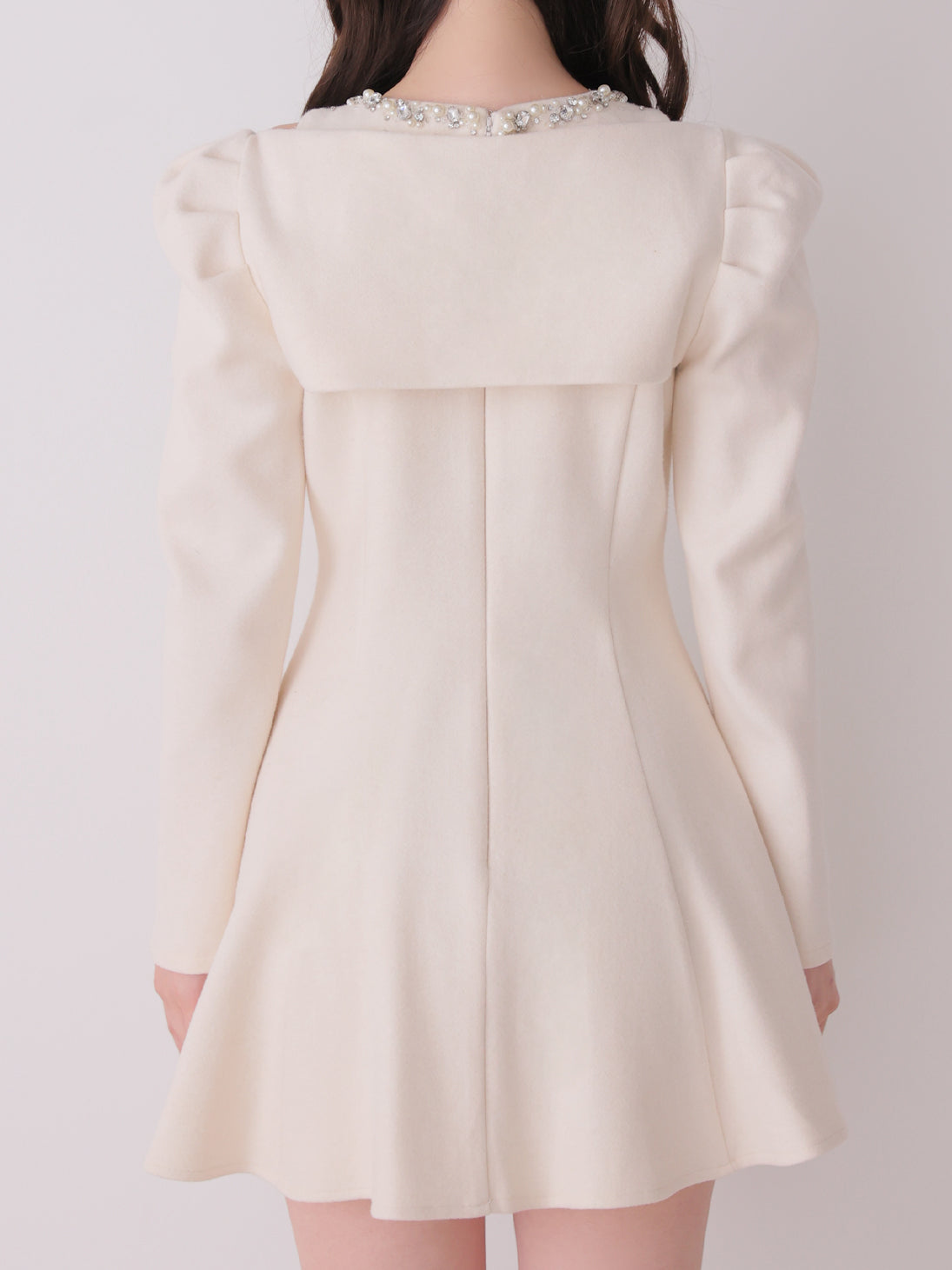 【Pre Order】Jewel neck puff sleeve mini onepiece(eme11148)