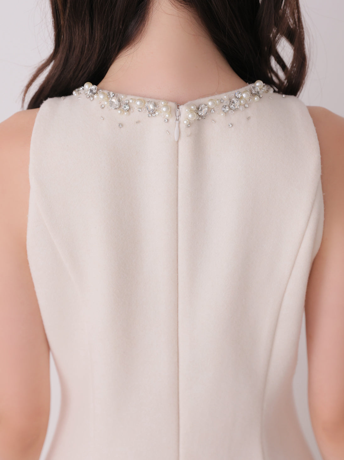 【Pre Order】Jewel neck puff sleeve mini onepiece(eme11148)