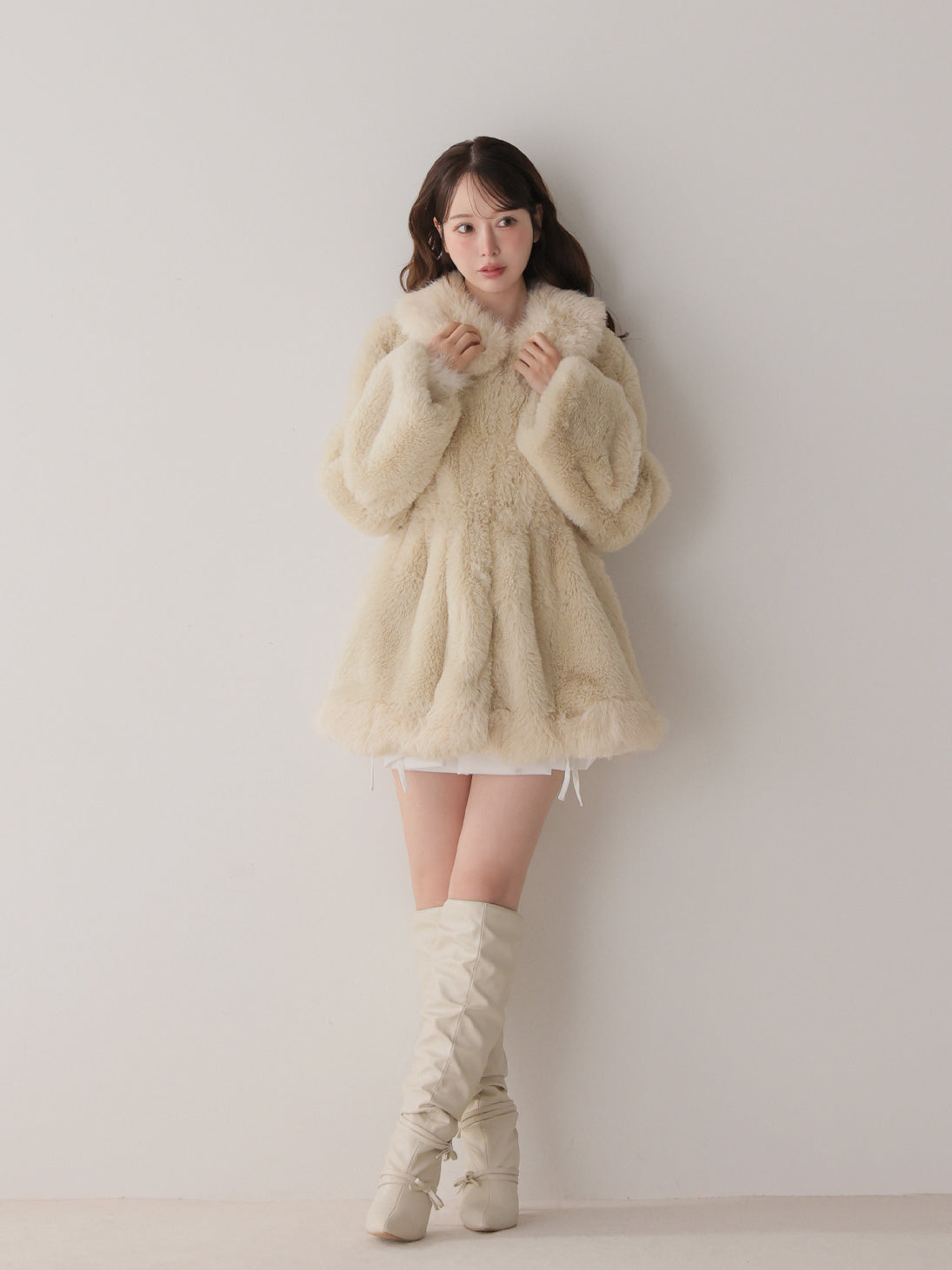 model：162cm　(size：F　color：Beige)