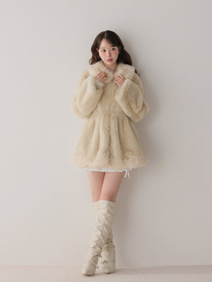 model：162cm　(size：F　color：Beige)