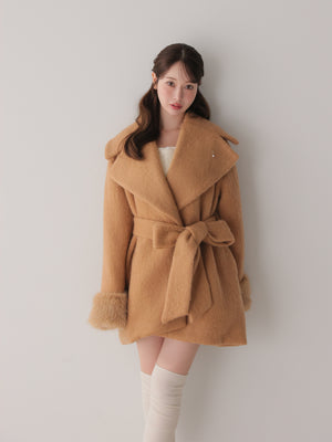 model：162cm　(size：F　color：Camel)