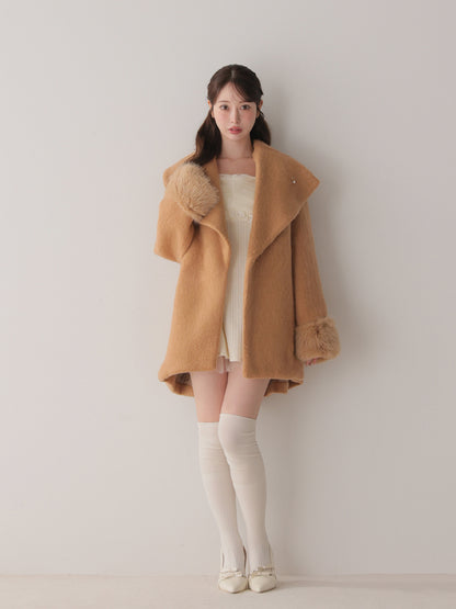 model：162cm　(size：F　color：Camel)