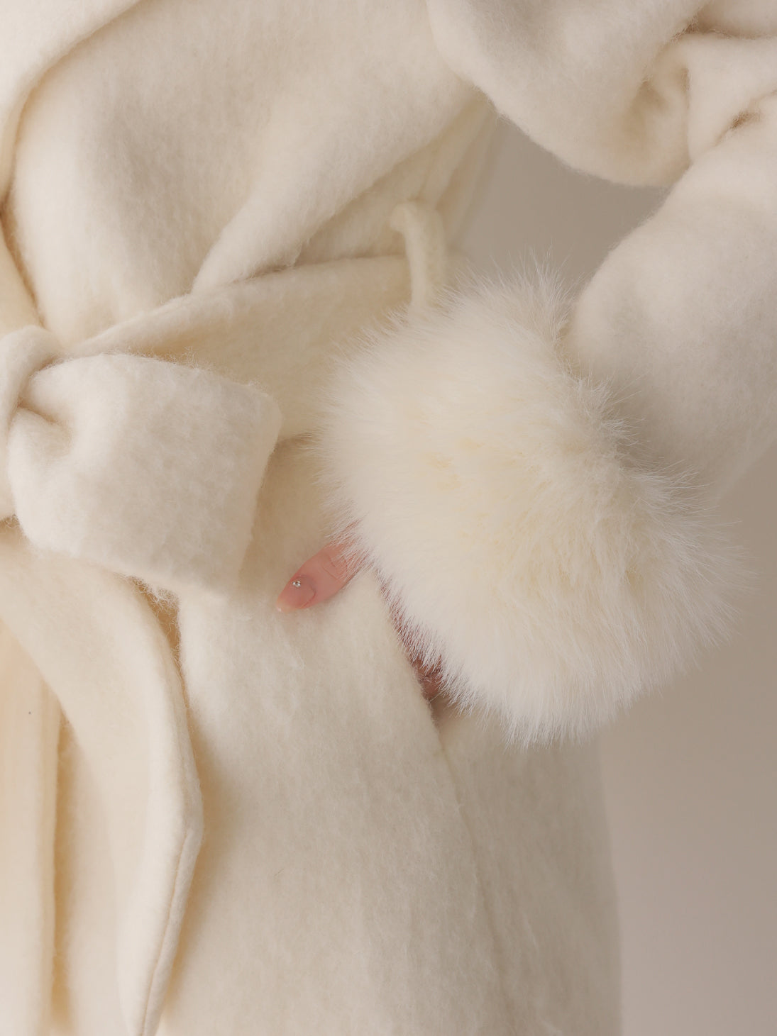 【Pre Order】Fur cuffs ribbon belted coat(eme11162)