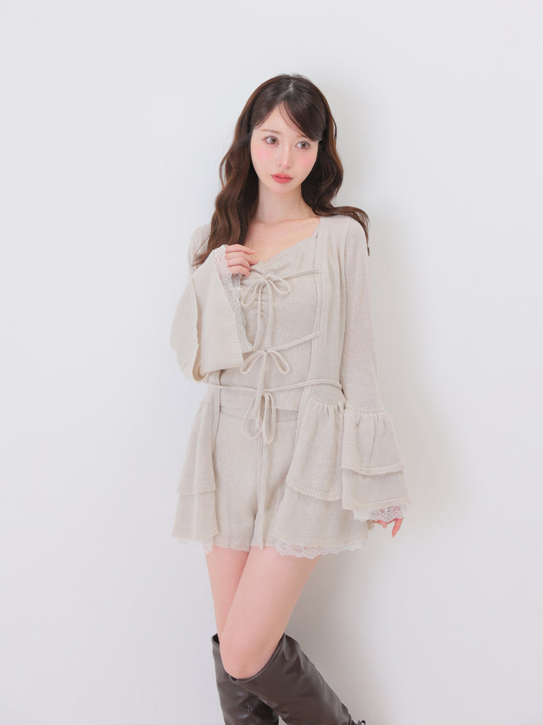 model：162cm　(size：F　color：Greige)