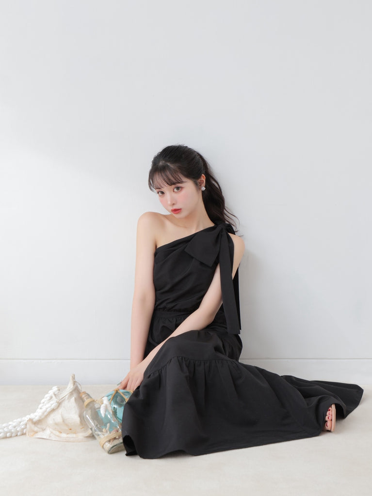 One shoulder ribbon flare onepiece(eme10543)