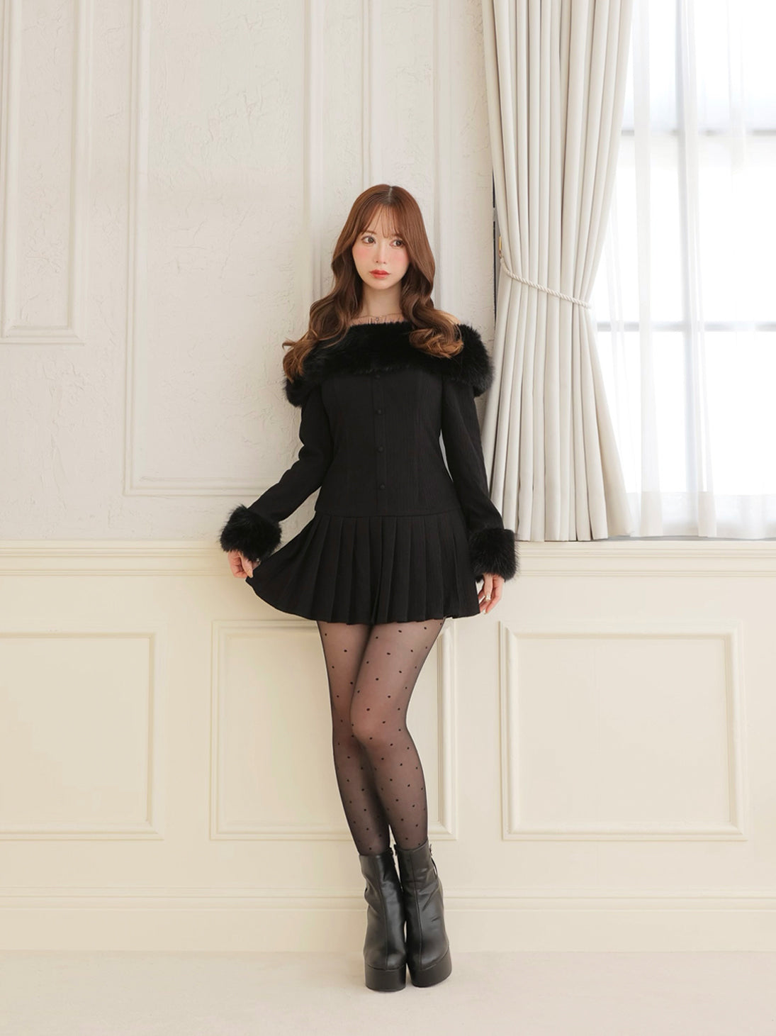 Off shoulder fur pleated onepiece(eme10731) – M me eme