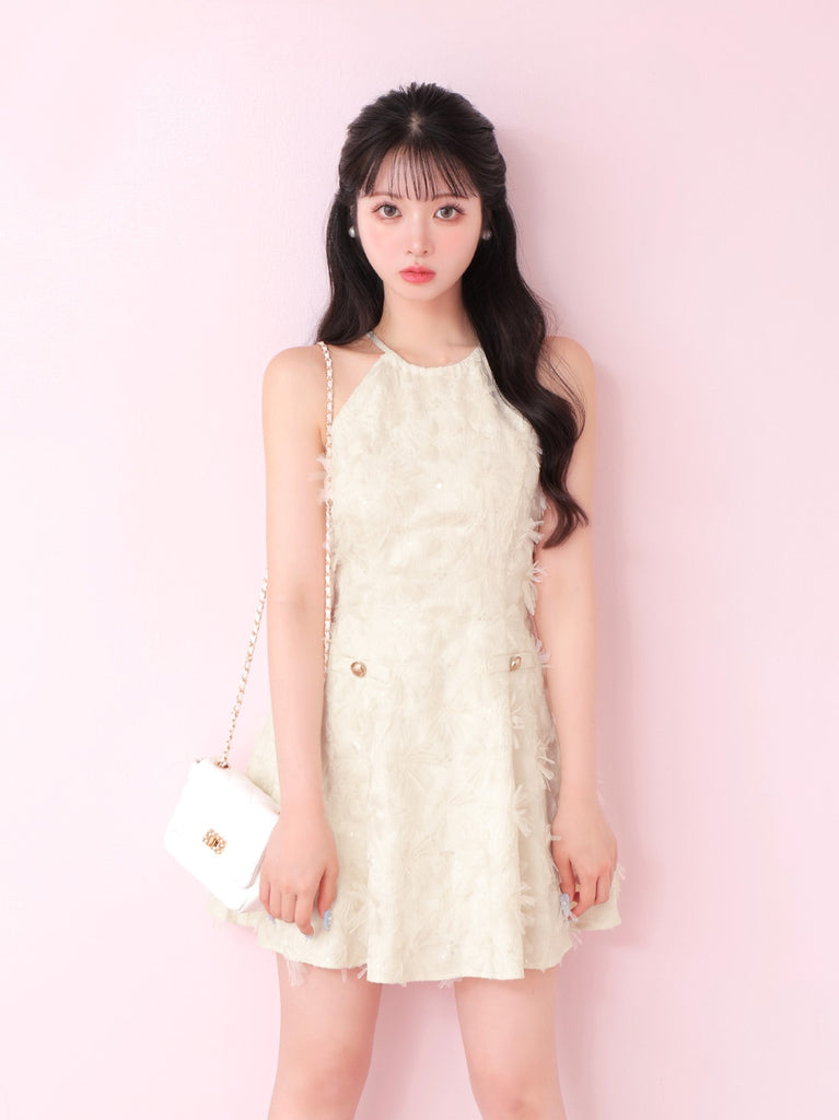 モデル：160cm（着用サイズ：Free／着用カラー：Ivory）