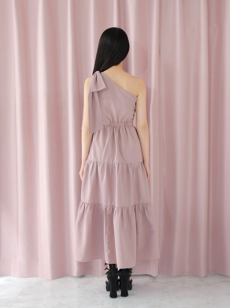 One shoulder ribbon flare onepiece(eme10543)