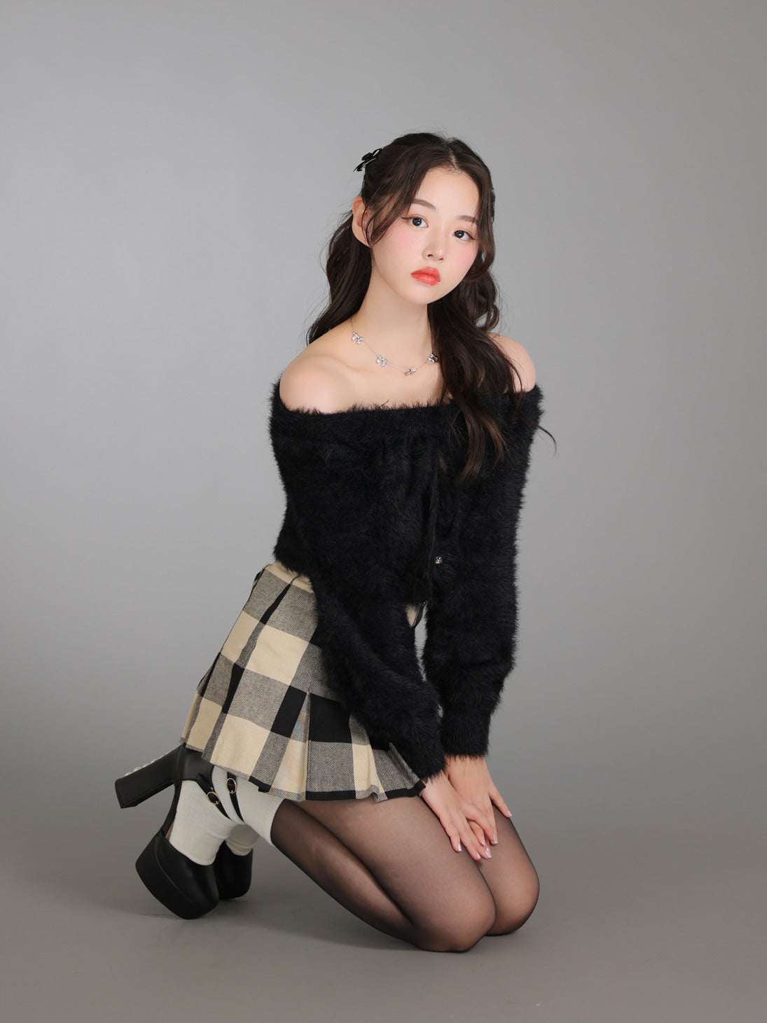 Ribbon off shoulder shaggy knit tops (eme10525)