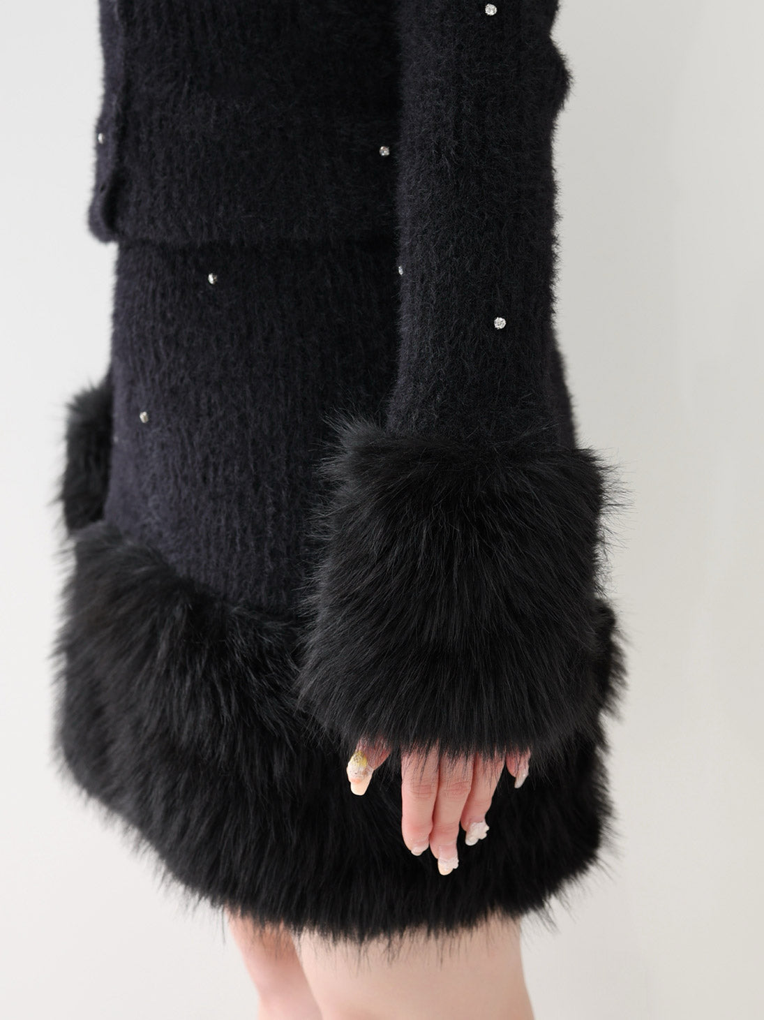 【Pre Order】Bijou fur knit onepiece(eme10603)