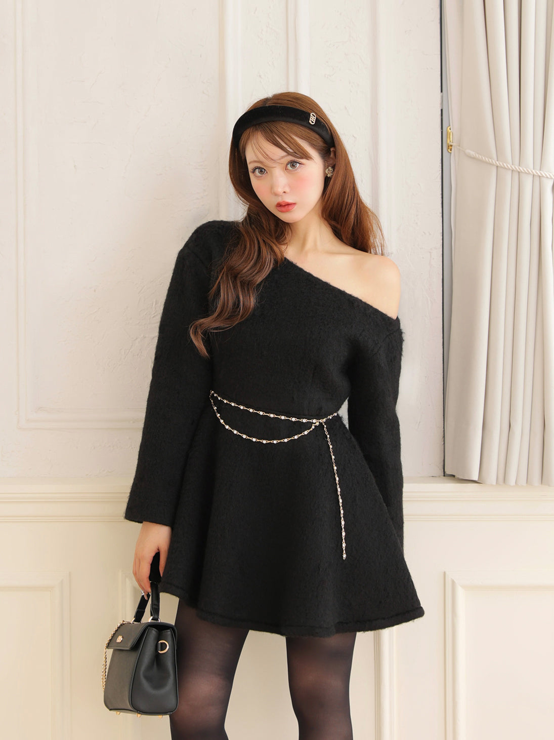 One shoulder bijou belt onepiece(eme10564)