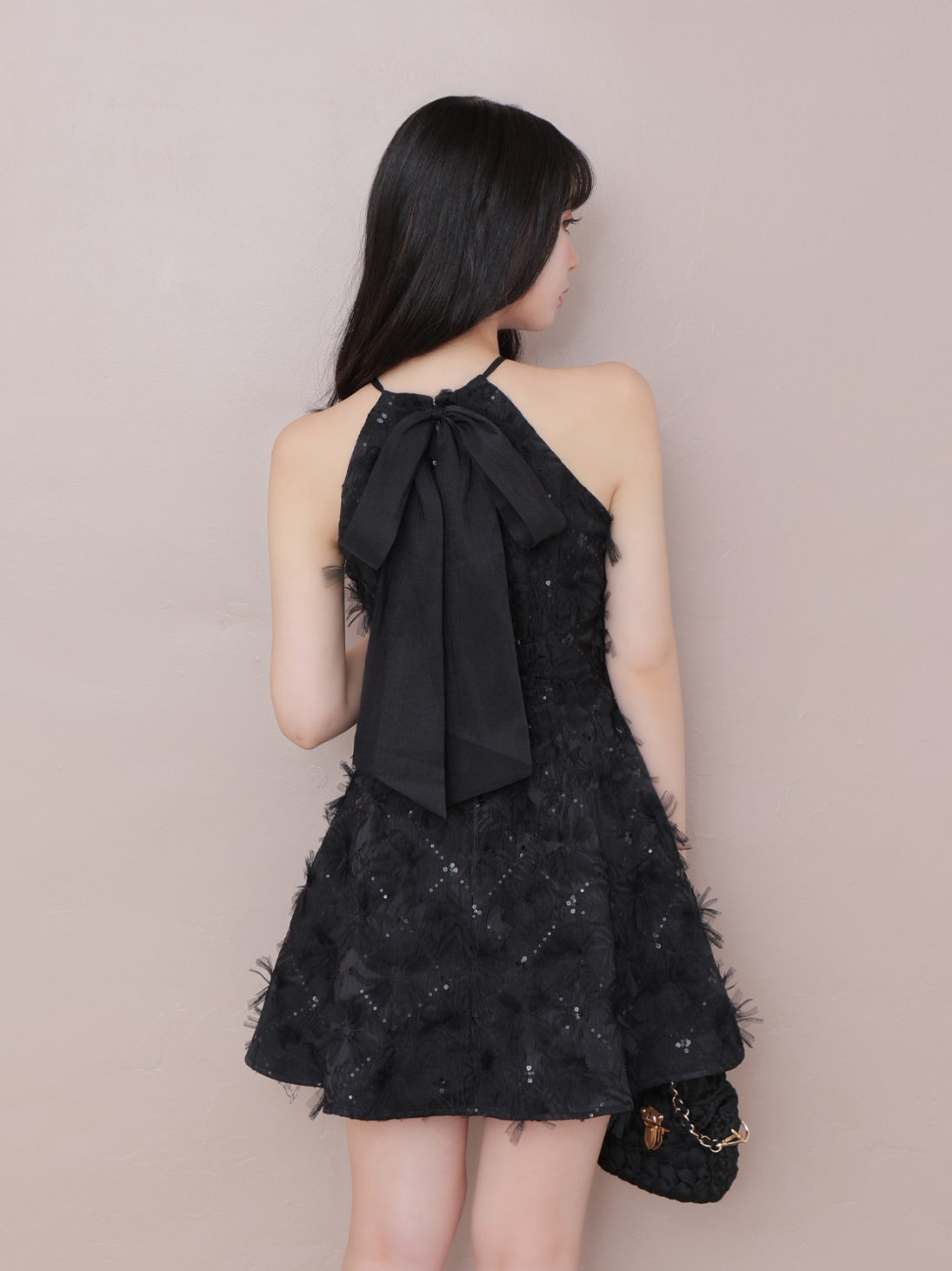 モデル：160cm（着用サイズ：Free／着用カラー：ブラック）
