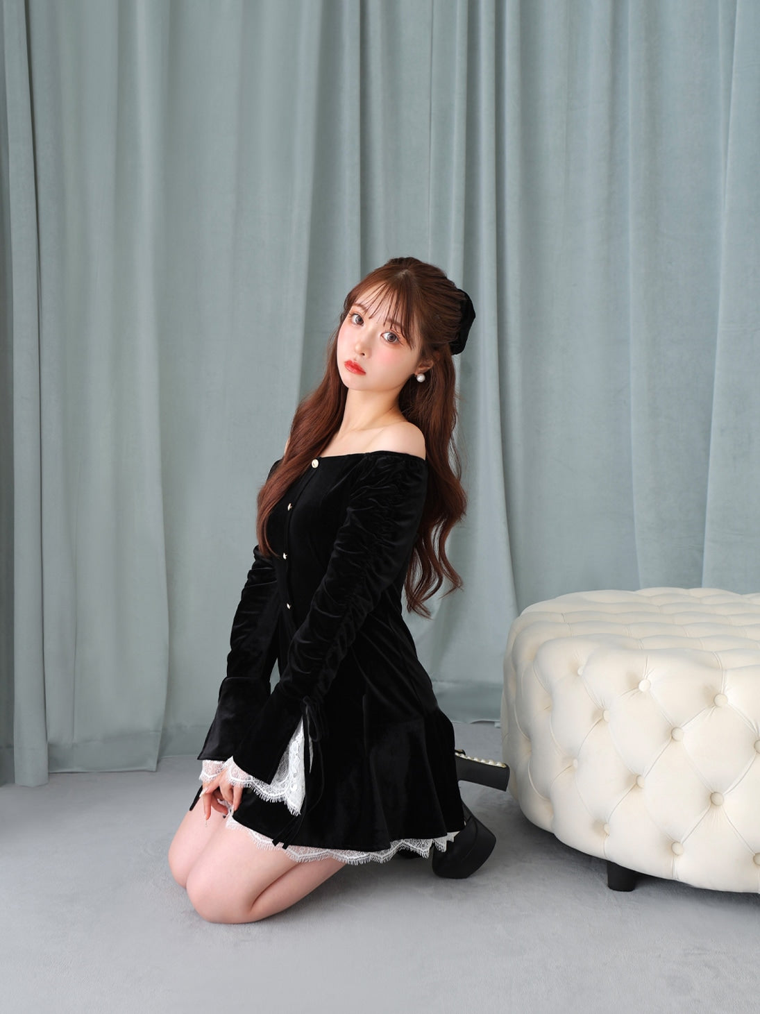 【Pre Order】Classical velvet mini onepiece(eme10610)